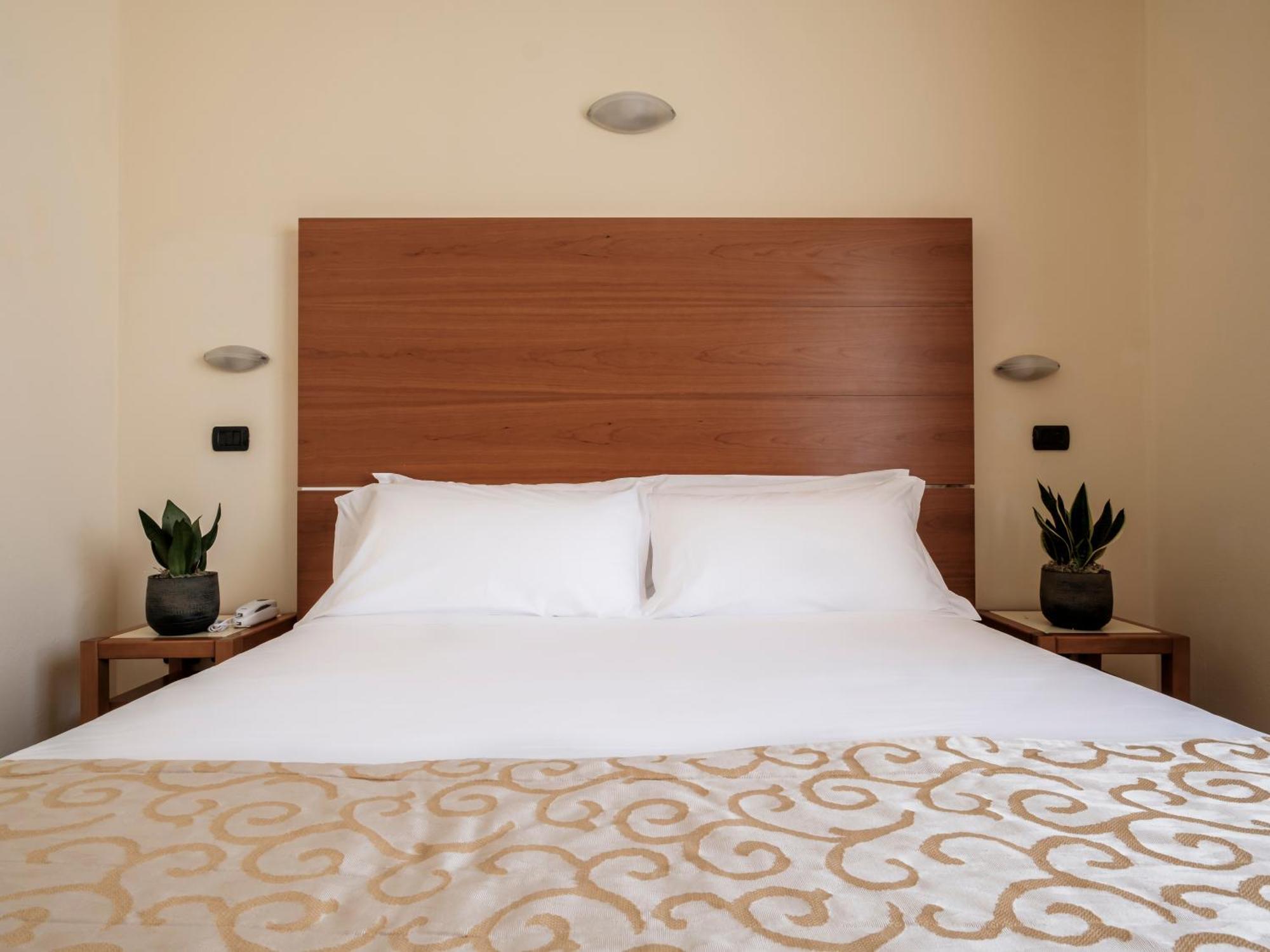 Hotel Lory Forlì Екстериор снимка