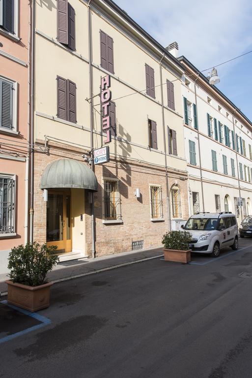 Hotel Lory Forlì Екстериор снимка
